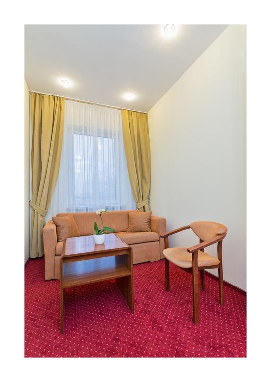 ורשה Hotel Colibra מראה חיצוני תמונה