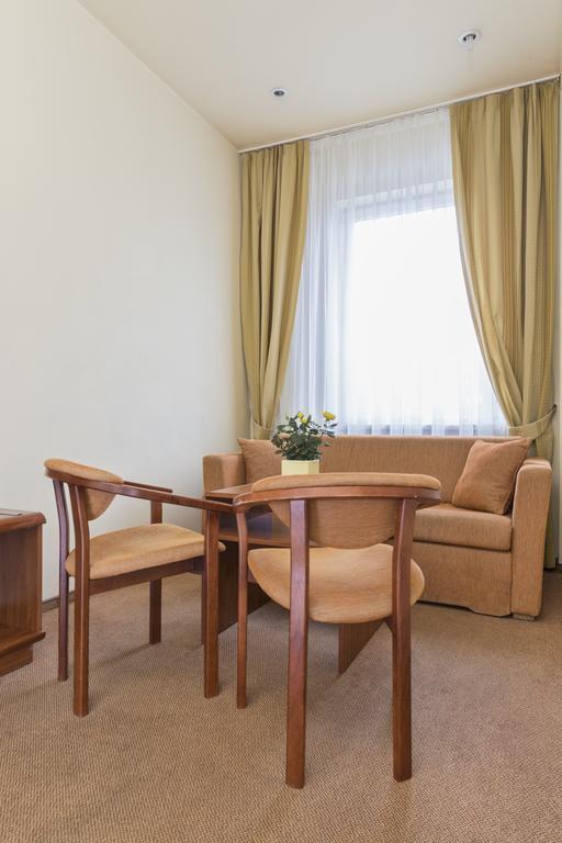 ורשה Hotel Colibra מראה חיצוני תמונה