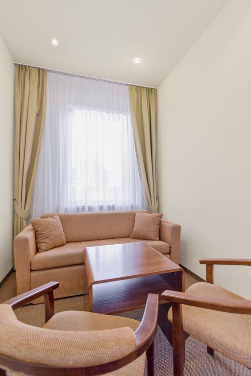 ורשה Hotel Colibra מראה חיצוני תמונה