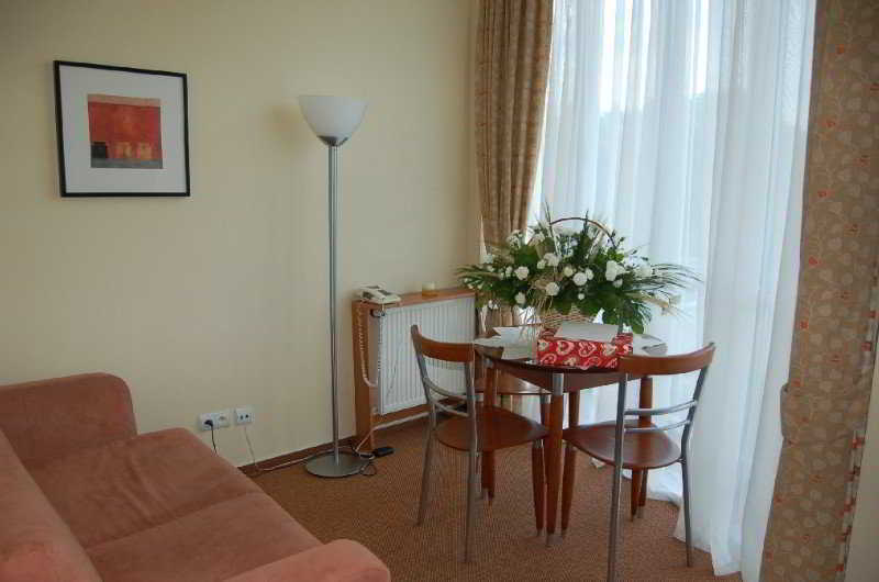 ורשה Hotel Colibra מראה חיצוני תמונה